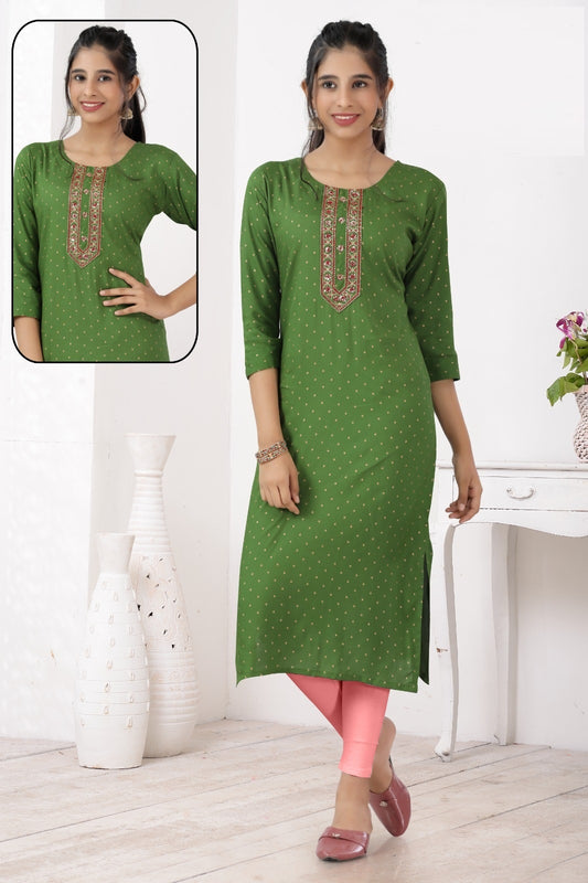 Big Girls/Petite - Green Rayon Foil Print Straight Kurti